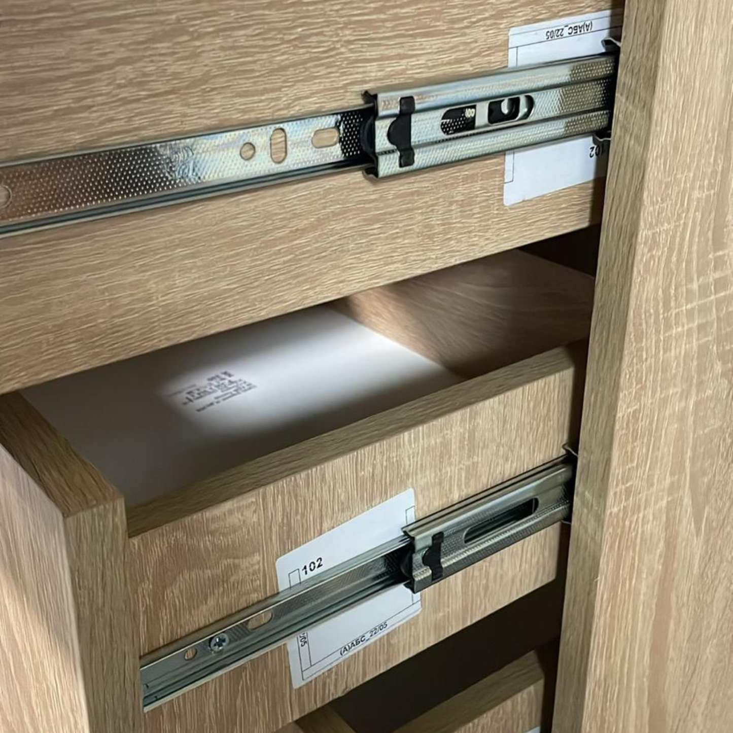 3-Drawer Bedside Table – Modern Nightstand with Storage
