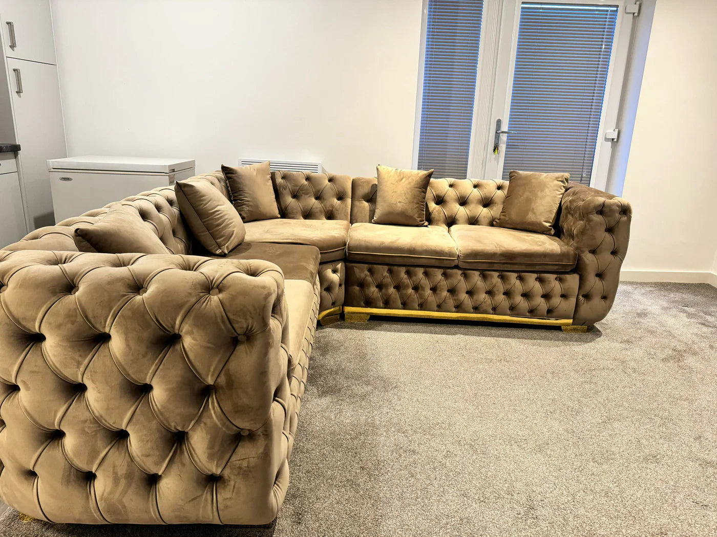 Khalifa New Luxury Chesterfield 5 Seater Round Arm Corner Couch | Heaven Furnishing