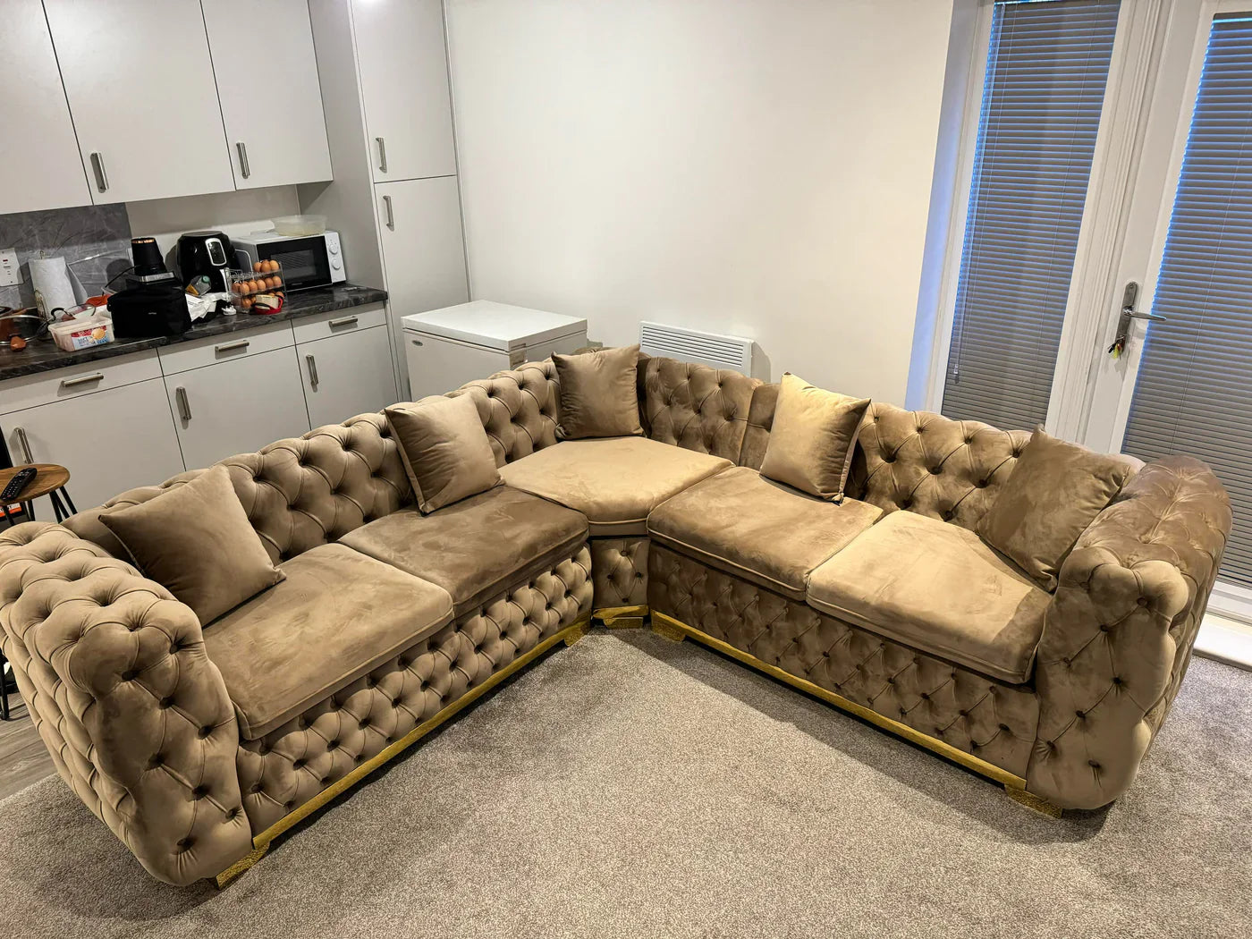 Khalifa New Luxury Chesterfield 5 Seater Round Arm Corner Couch | Heaven Furnishing