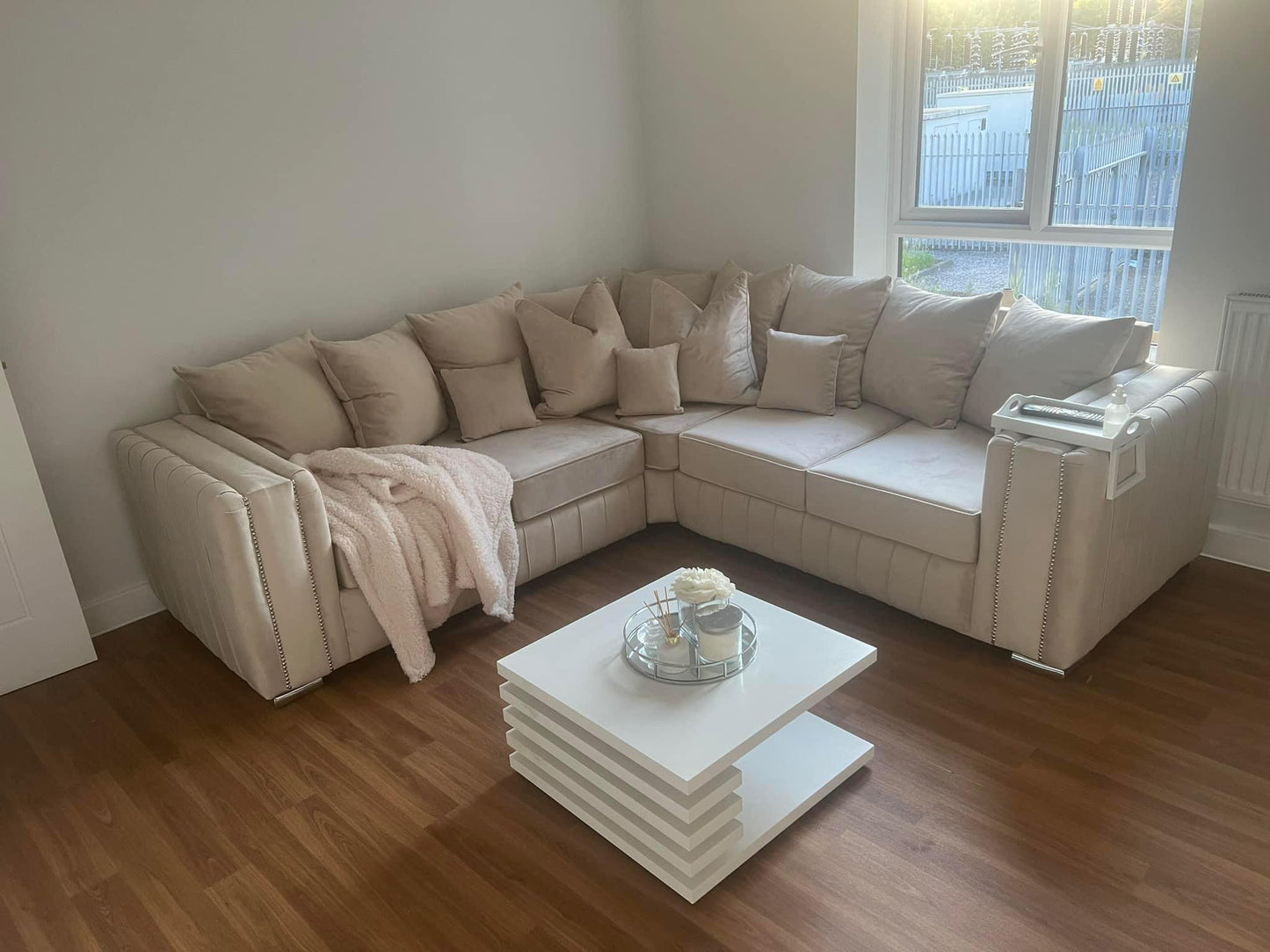 Layla Corner Sofa – Cream Scatterback | Heaven Furnishing